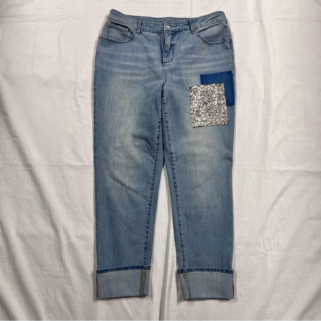 Chico's Ladies Light Wash Jeans With Silver Sequin Patch Size 1p